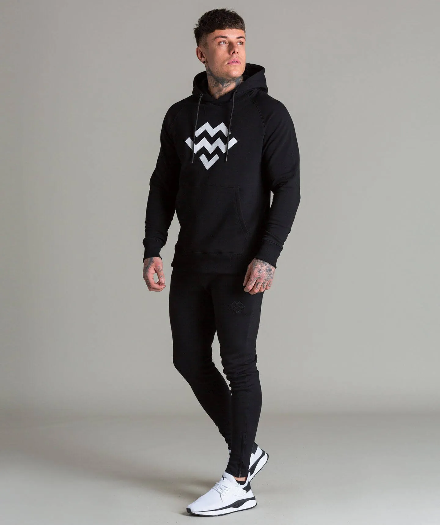 Pursuit Logo Pullover Hoodie (Black/White)